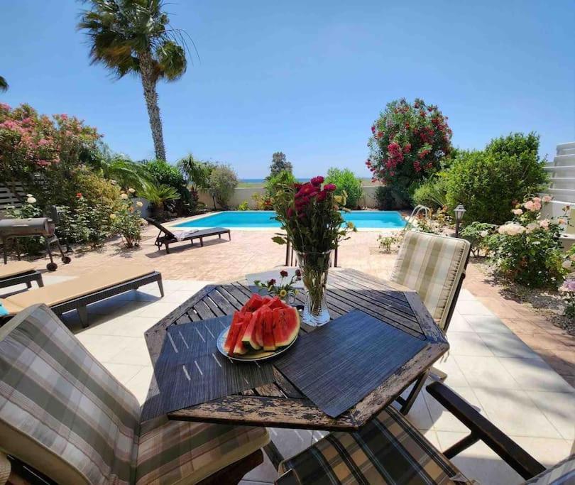 Budget Escape To The Seaside Larnaca Ngoại thất bức ảnh