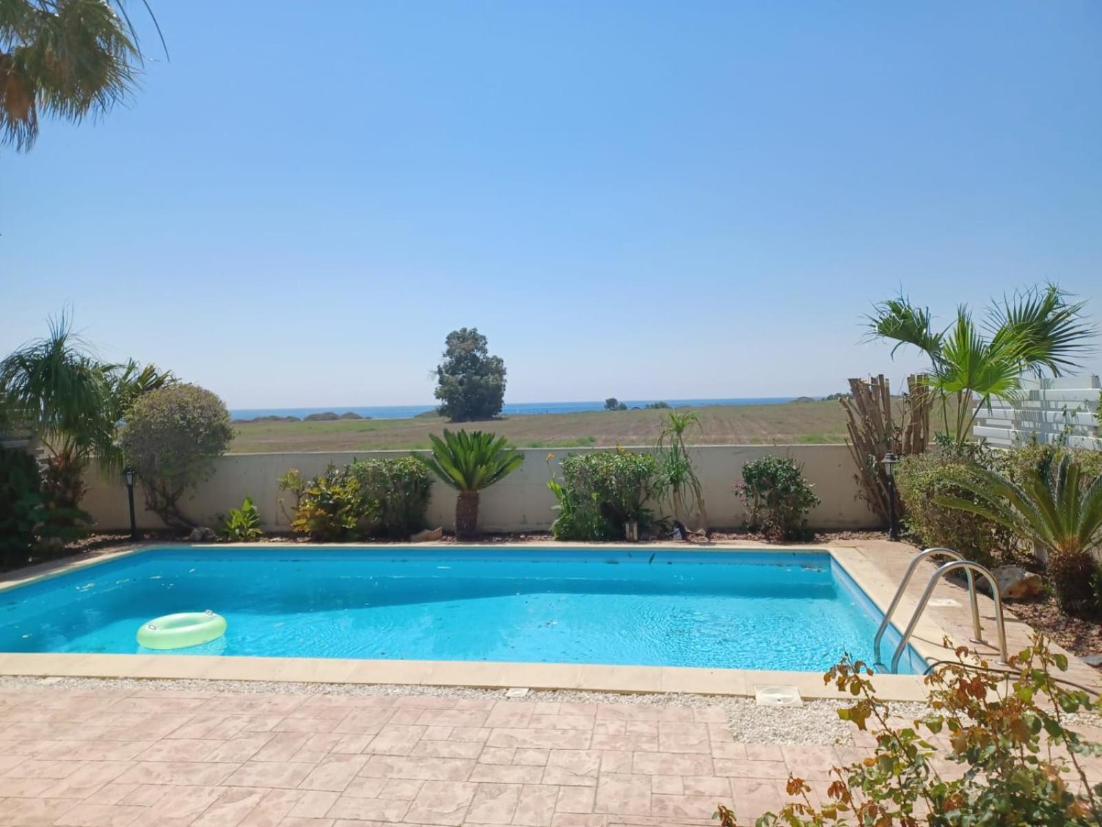 Budget Escape To The Seaside Larnaca Ngoại thất bức ảnh