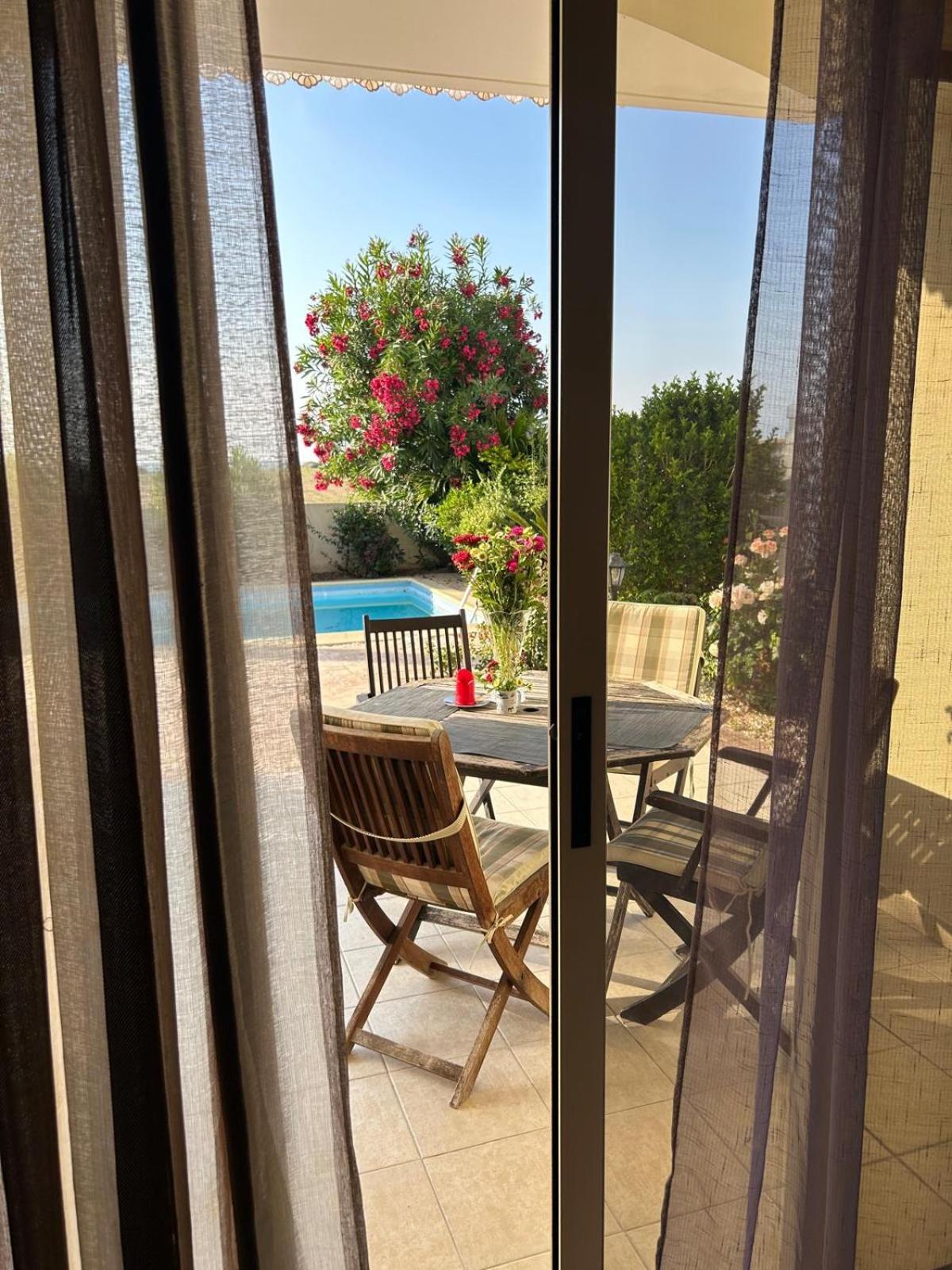 Budget Escape To The Seaside Larnaca Ngoại thất bức ảnh