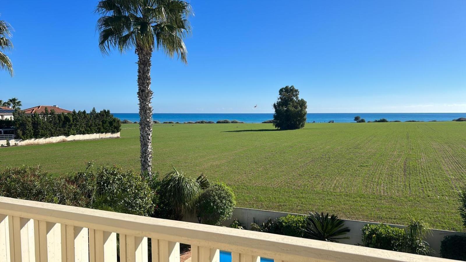 Budget Escape To The Seaside Larnaca Ngoại thất bức ảnh